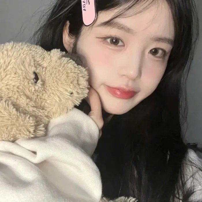 女大学生